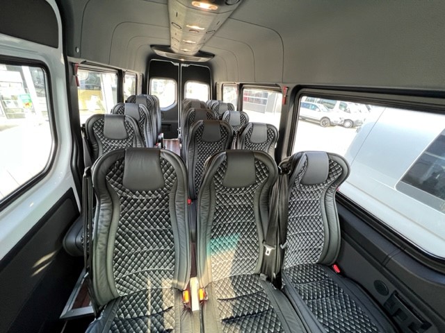 MERCEDES-BENZ Sprinter (E06) 519 mit Fahrschulpedal-image-11