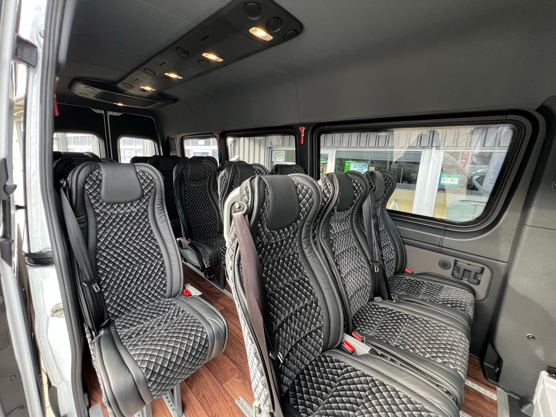 MERCEDES-BENZ Sprinter (E06) 519 mit Fahrschulpedal-image-10