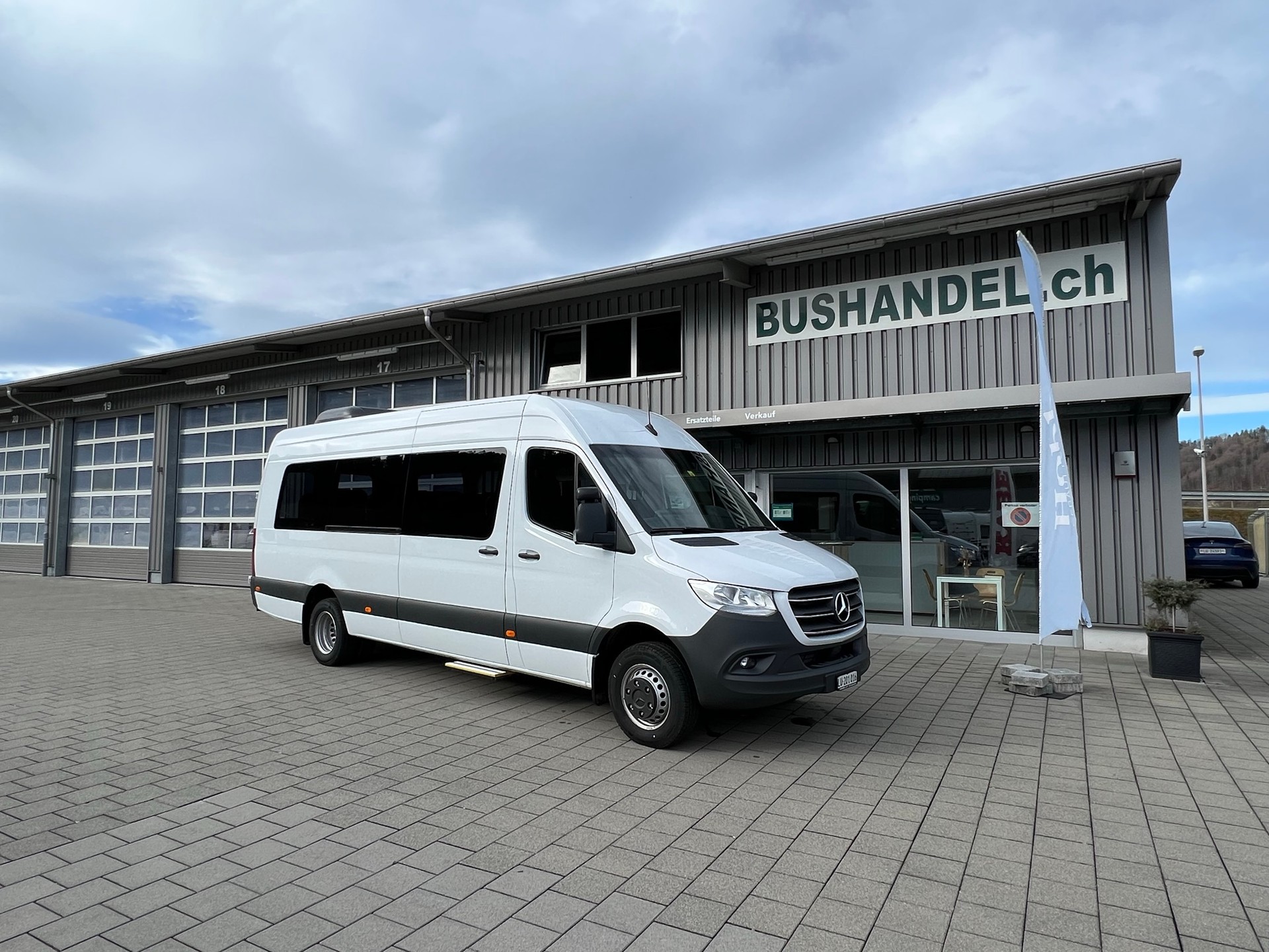 MERCEDES-BENZ Sprinter (E06) 519 mit Fahrschulpedal