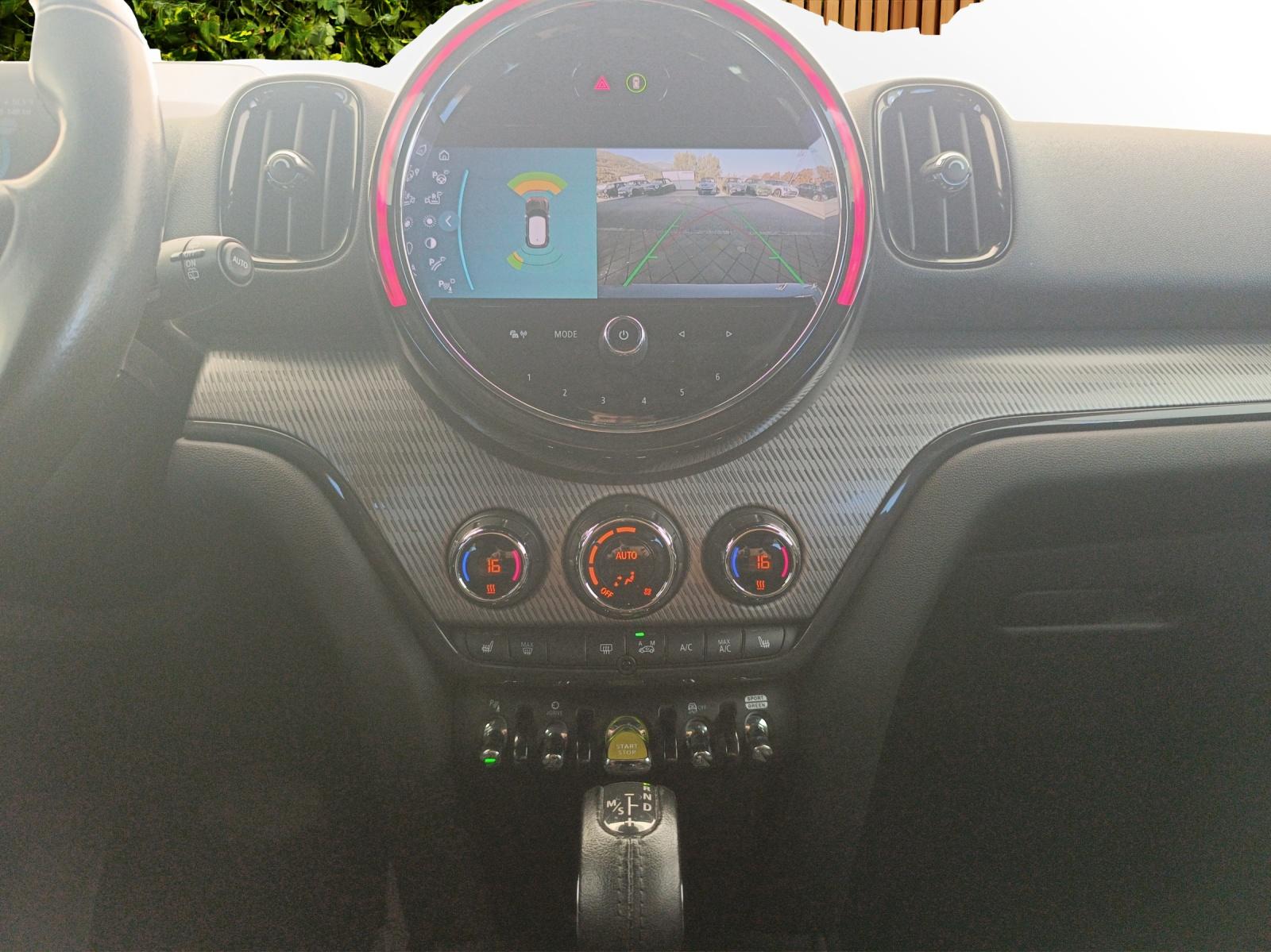 MINI Countryman Cooper SE ALL4 PHEV Steptronic (CH)-image-17