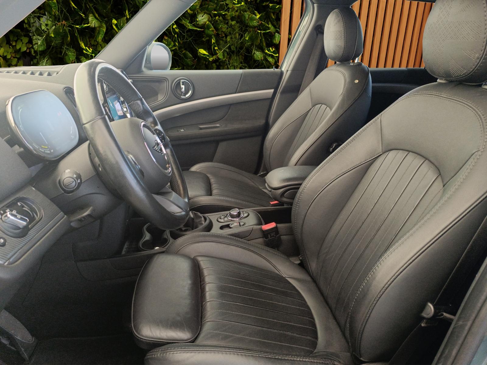 MINI Countryman Cooper SE ALL4 PHEV Steptronic (CH)-image-11