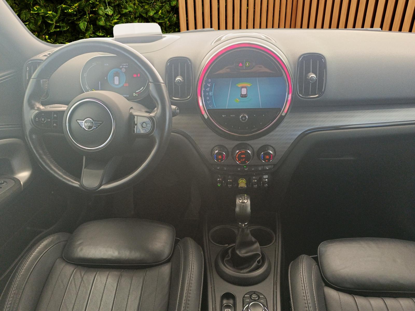 MINI Countryman Cooper SE ALL4 PHEV Steptronic (CH)-image-14