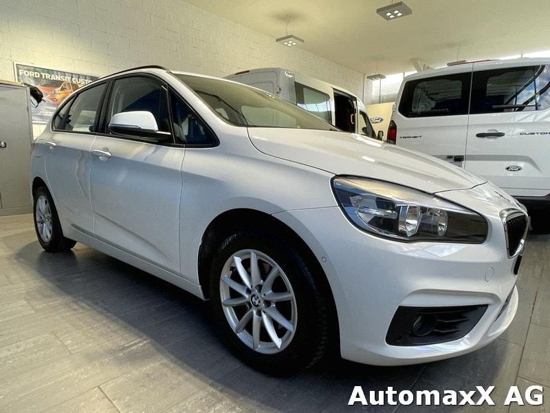 BMW 218i Active Tourer-image-6