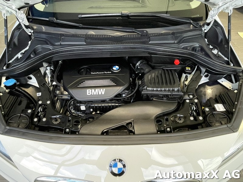 BMW 218i Active Tourer-image-14