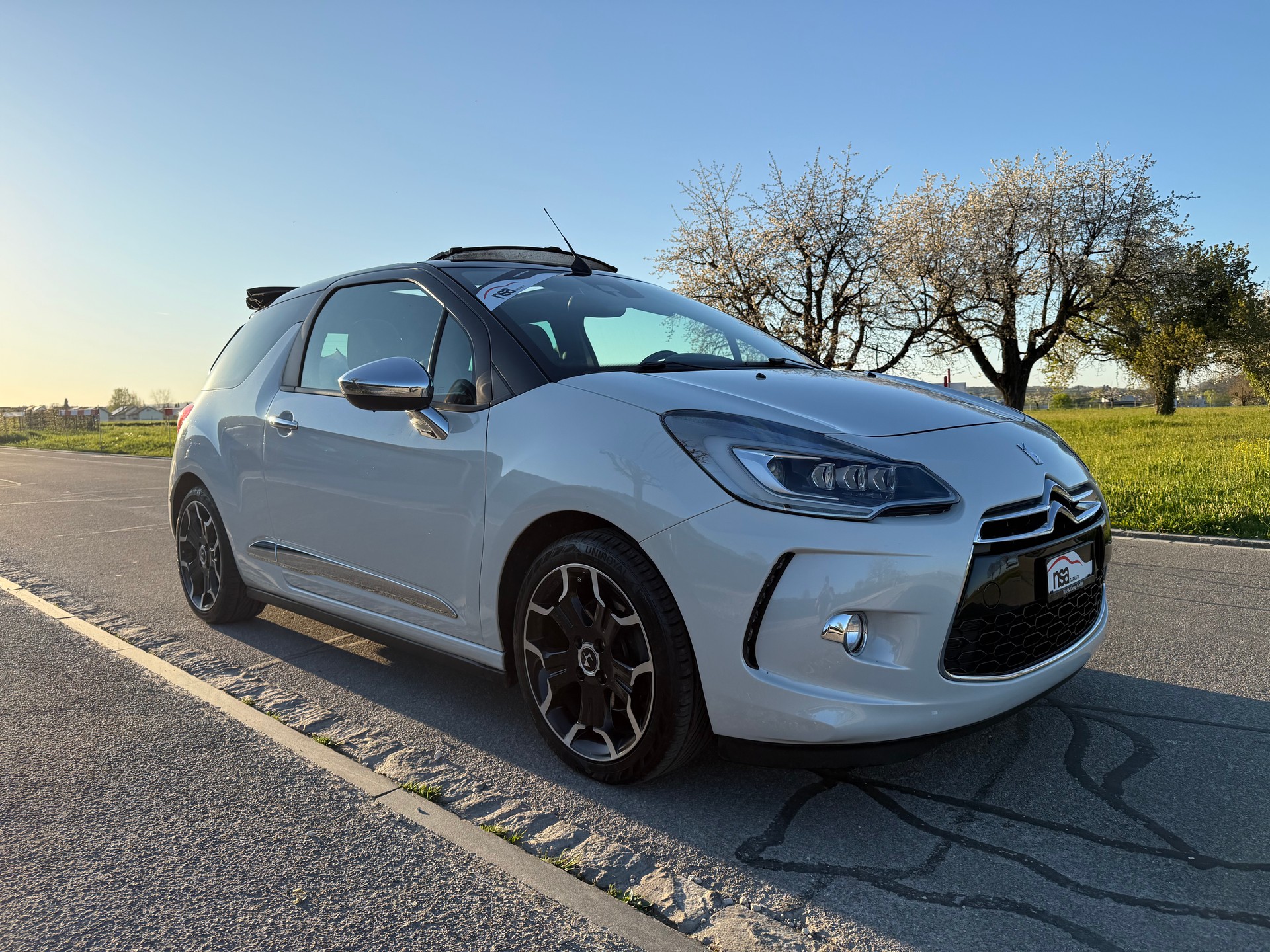 DS AUTOMOBILES DS3 Cabrio 1.6 THP Sport Chic Plus-image-1