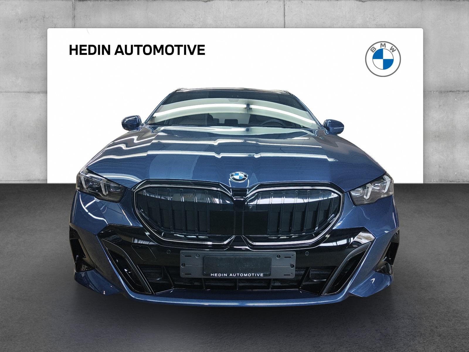 BMW 520d xDrive Touring-image-18