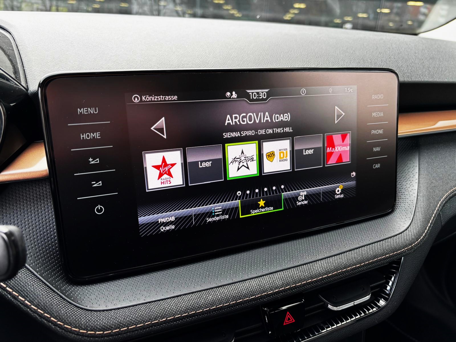 SKODA Fabia First Edition. DSG, LED, AHK, ACC, Pano, Kamera, Keyless SERVICE & MFK Neu-image-28