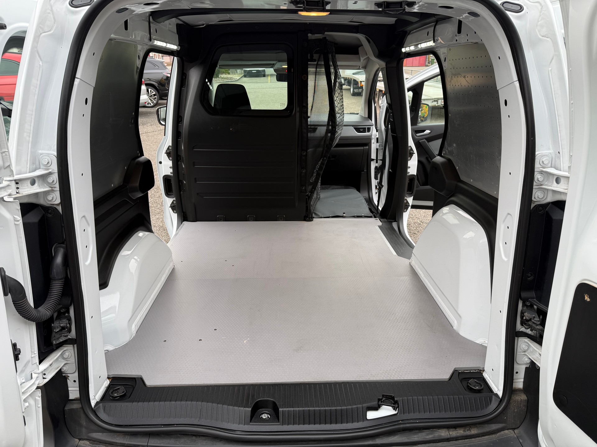 RENAULT Kangoo Van 1.5 dCi Standard 95 Extra-image-11