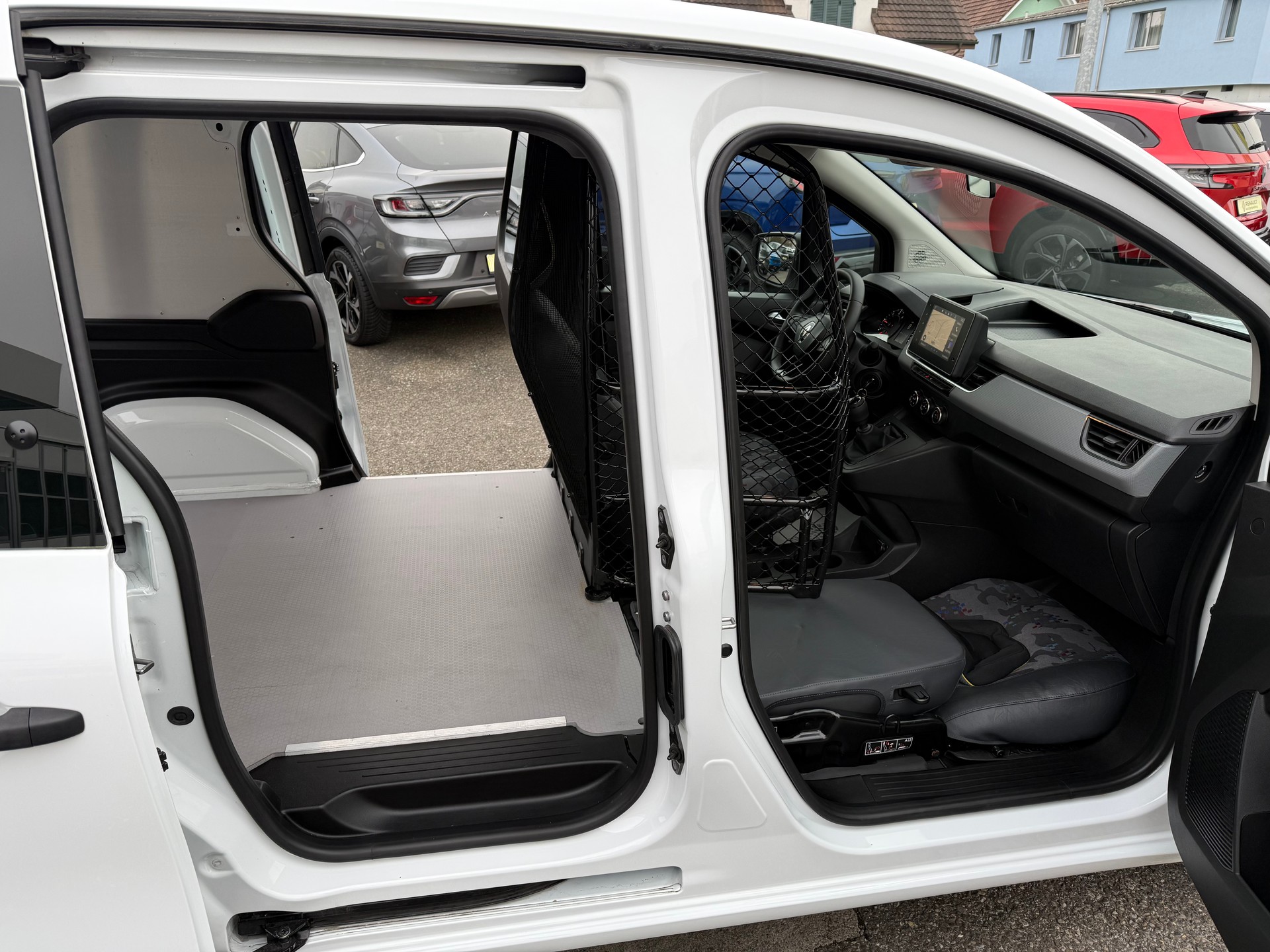RENAULT Kangoo Van 1.5 dCi Standard 95 Extra-image-12
