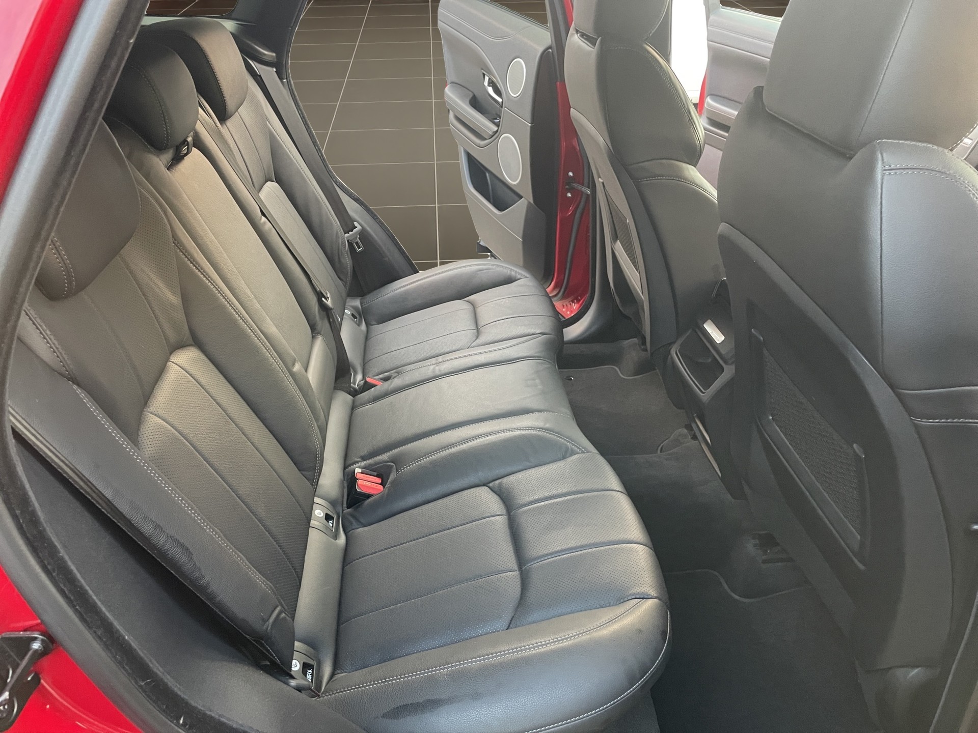 LAND ROVER Range Rover Evoque 2.0 SD4 HSE Dynamic AT9-image-14