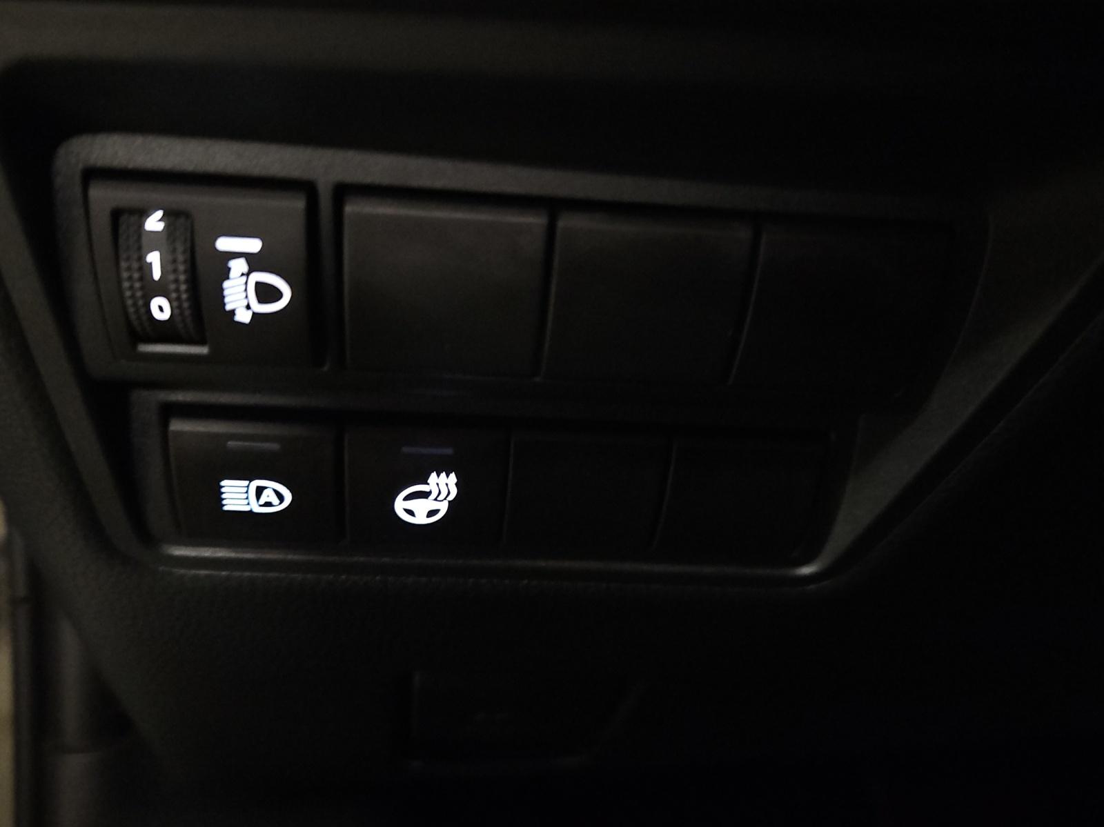 TOYOTA Yaris 1.5 VVT-i HSD Trend-image-16