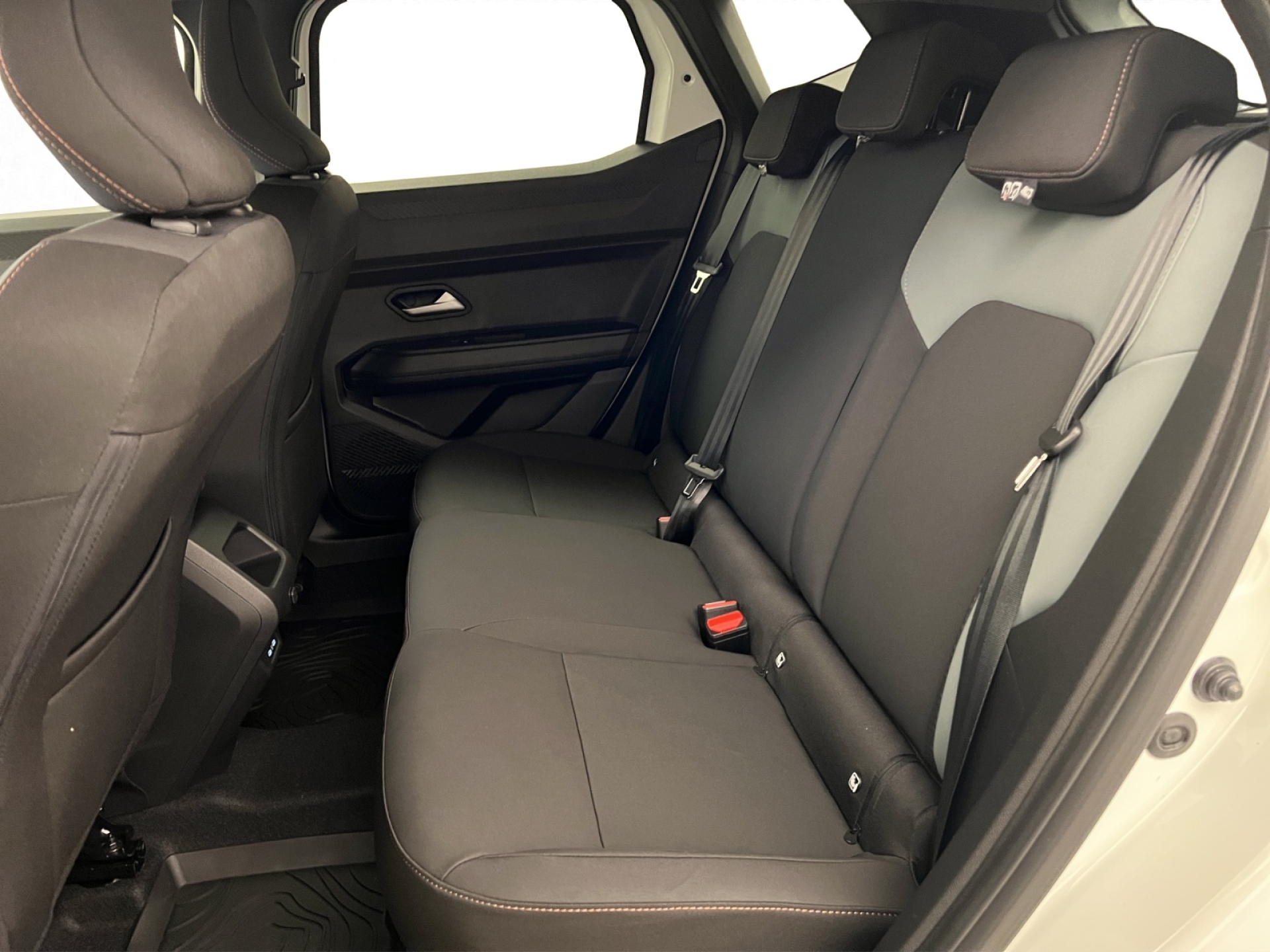DACIA Duster 1.8 Hybrid Extreme+-image-8
