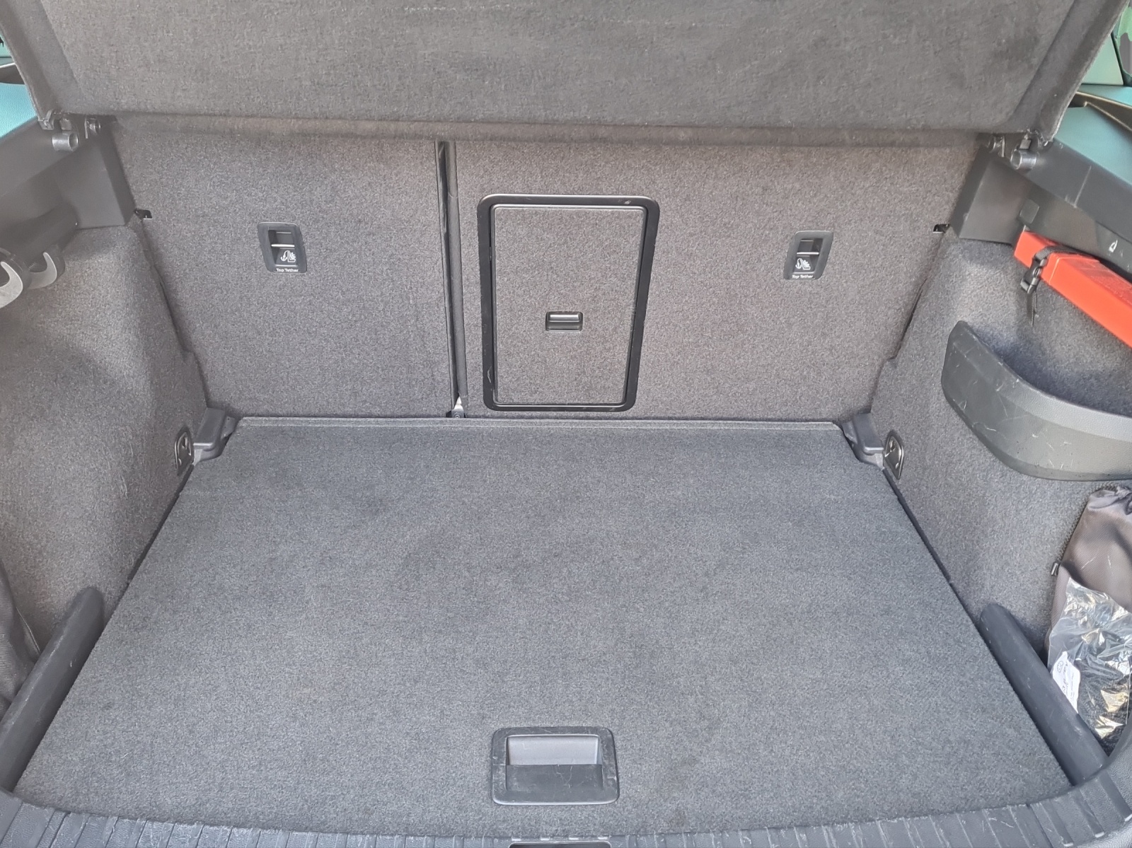 SKODA Karoq 2.0 TDI CR Style 4x4 DSG-image-9