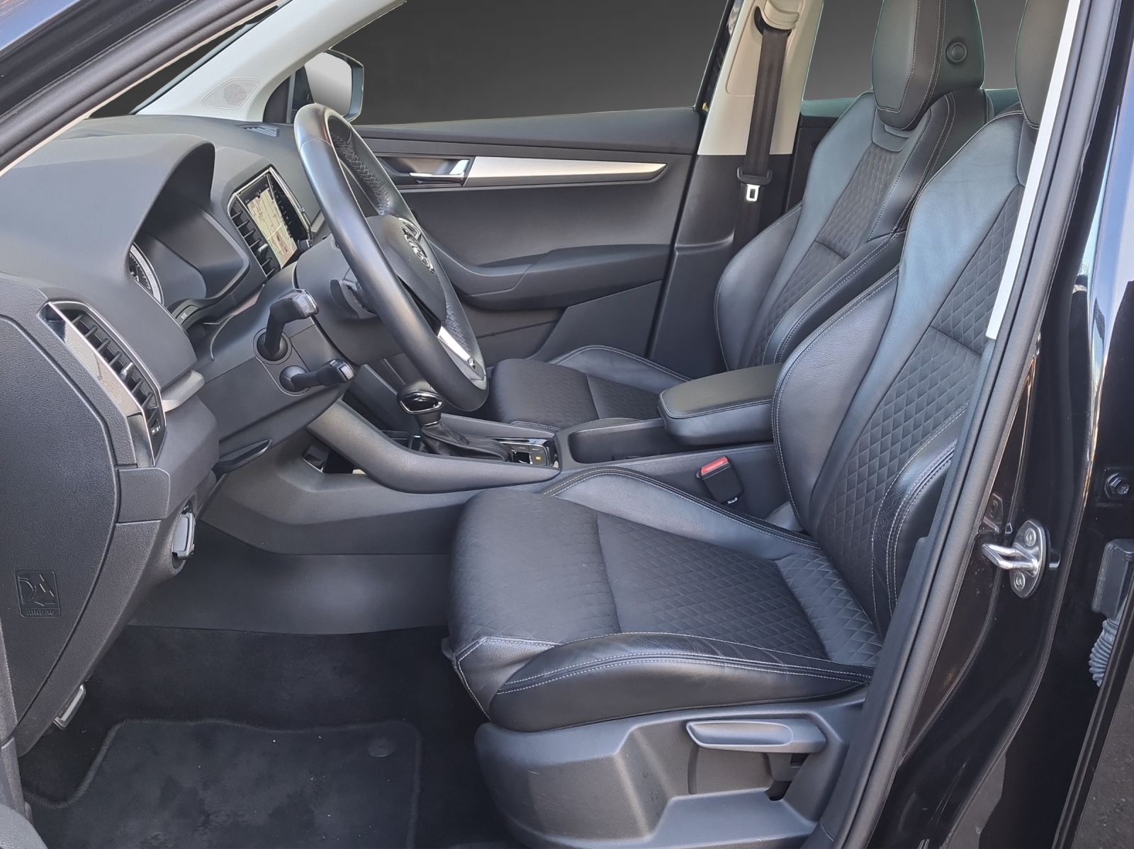 SKODA Karoq 2.0 TDI CR Style 4x4 DSG-image-5