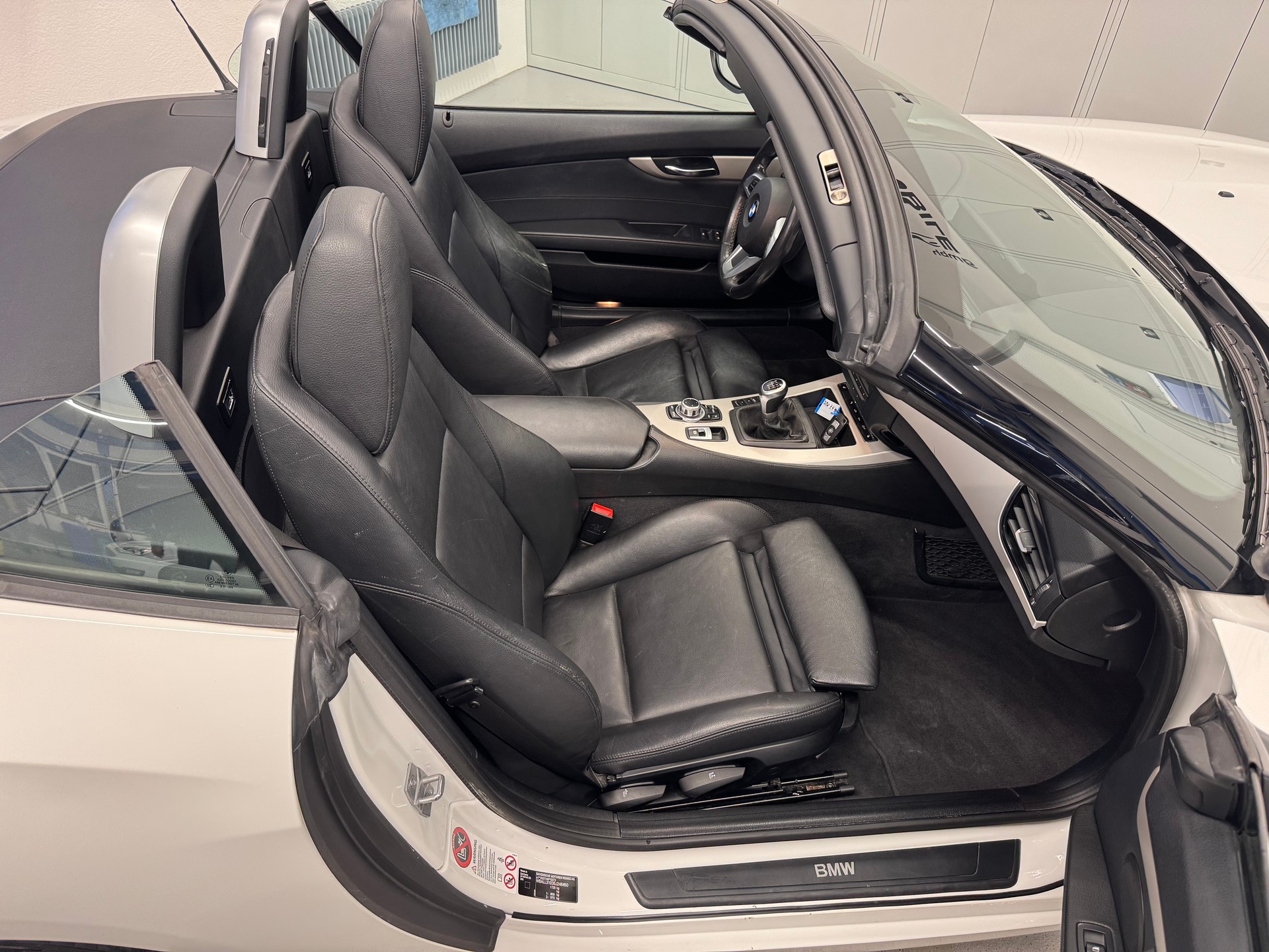 BMW Z4 sDrive20i-image-10