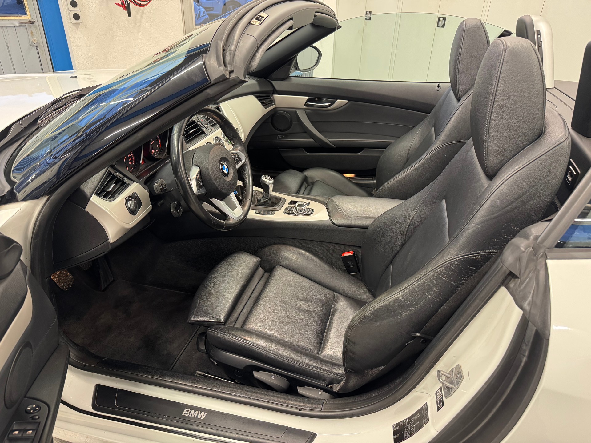 BMW Z4 sDrive20i-image-6