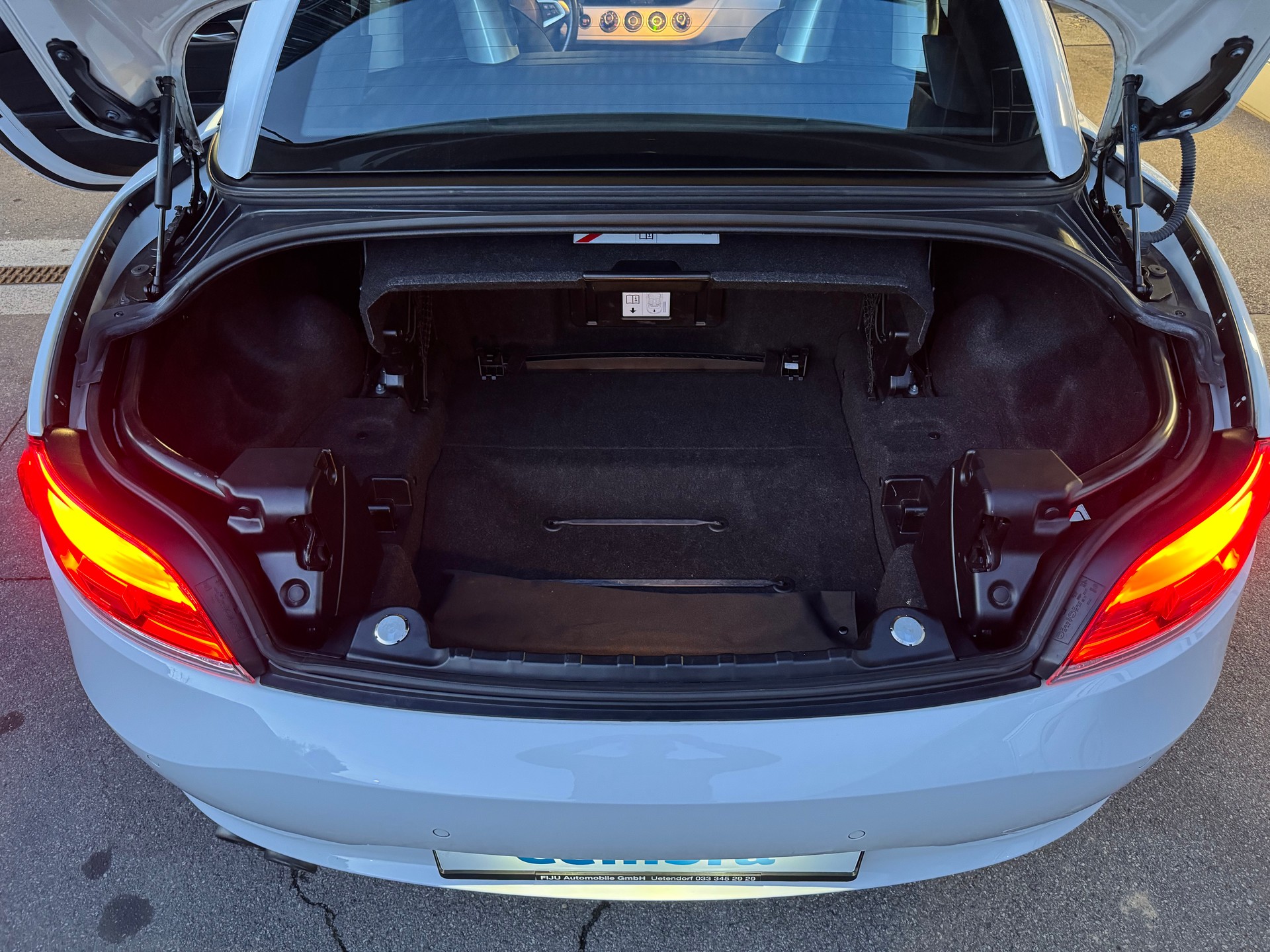 BMW Z4 sDrive20i-image-11