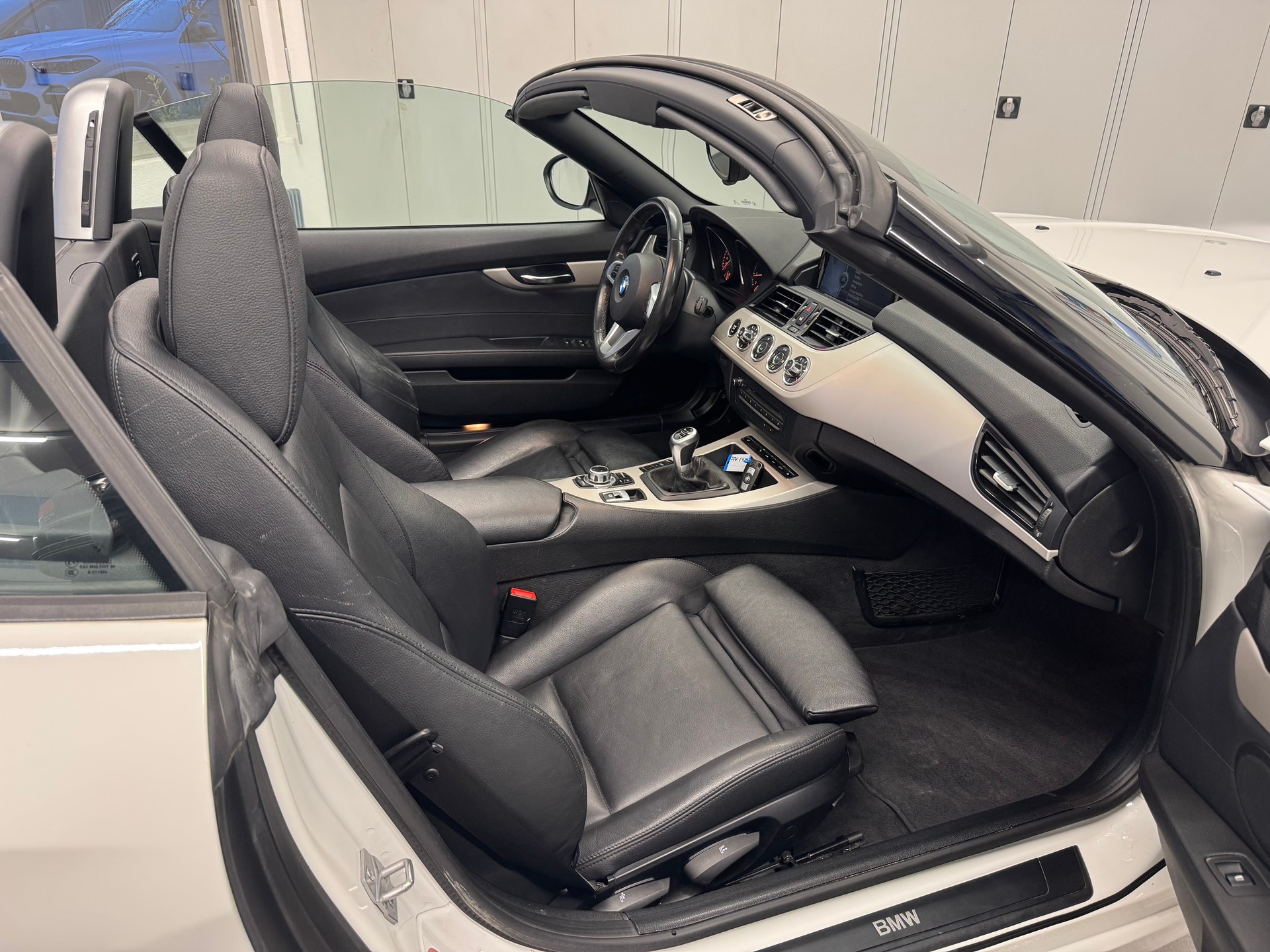 BMW Z4 sDrive20i-image-9
