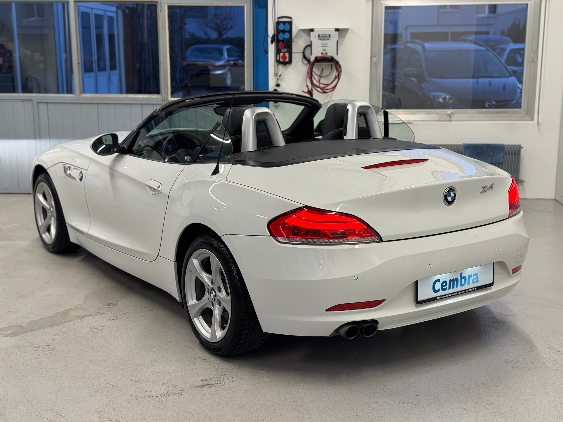 BMW Z4 sDrive20i-image-5