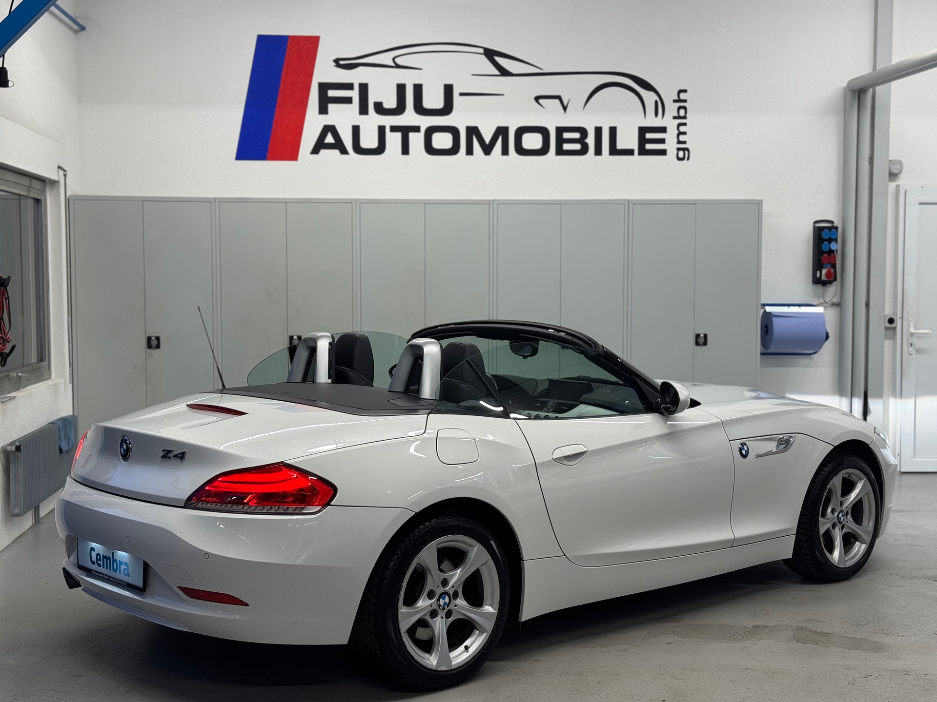 BMW Z4 sDrive20i-image-3