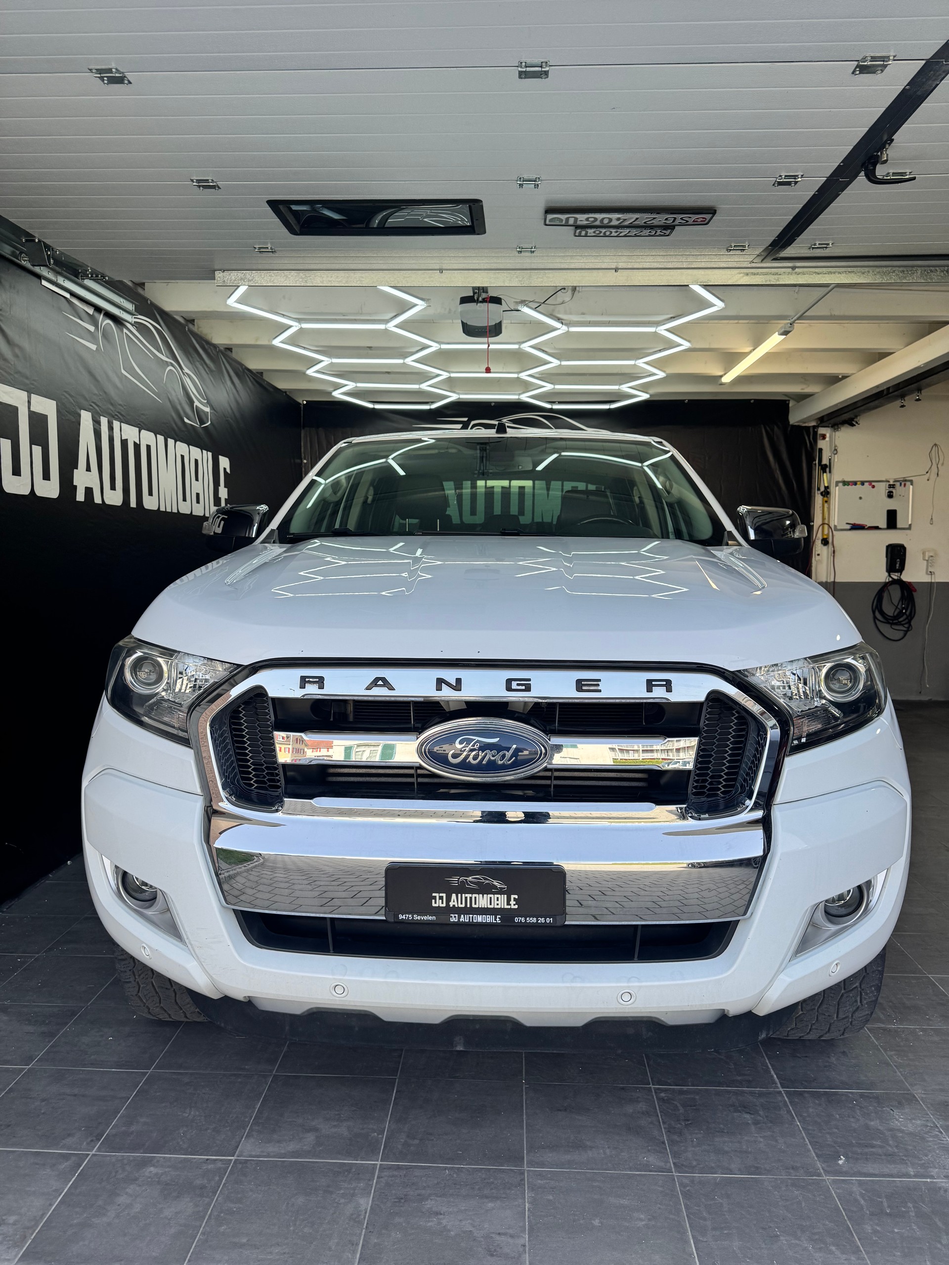 FORD Ranger Wildtrak 3.2 TDCi 4x4 A-image-1