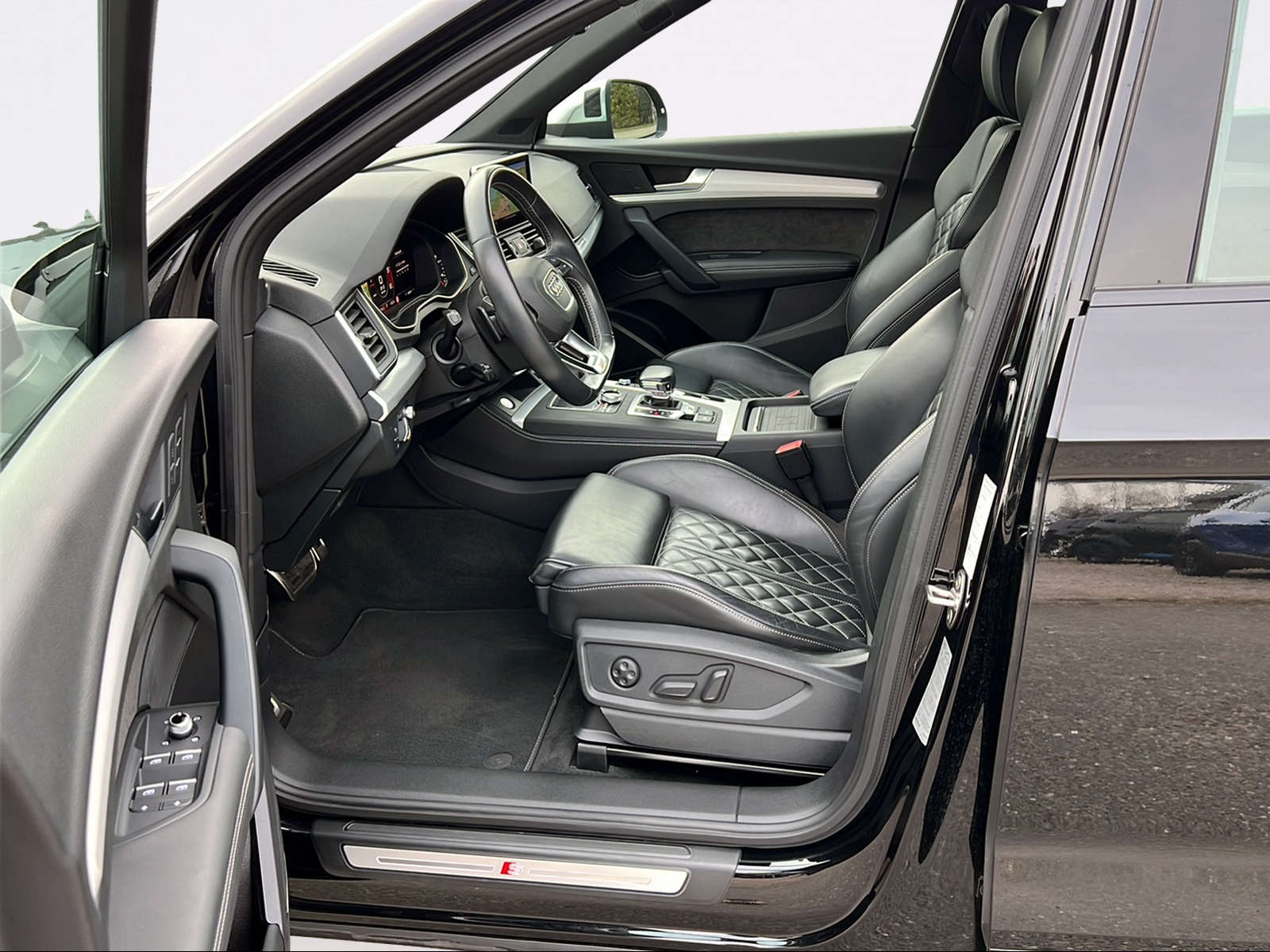 AUDI SQ5 TDI quattro tiptronic-image-11