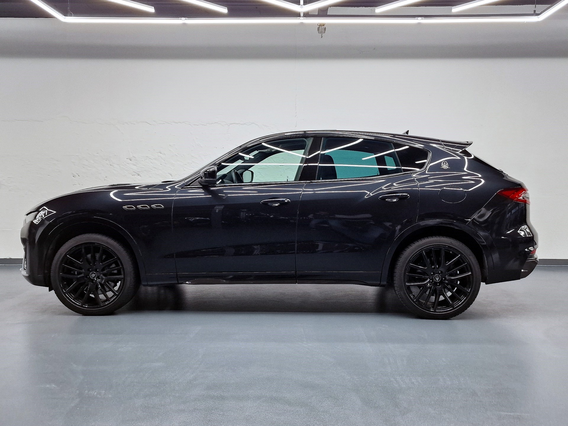 MASERATI Levante 3.8 V8 Trofeo-image-4