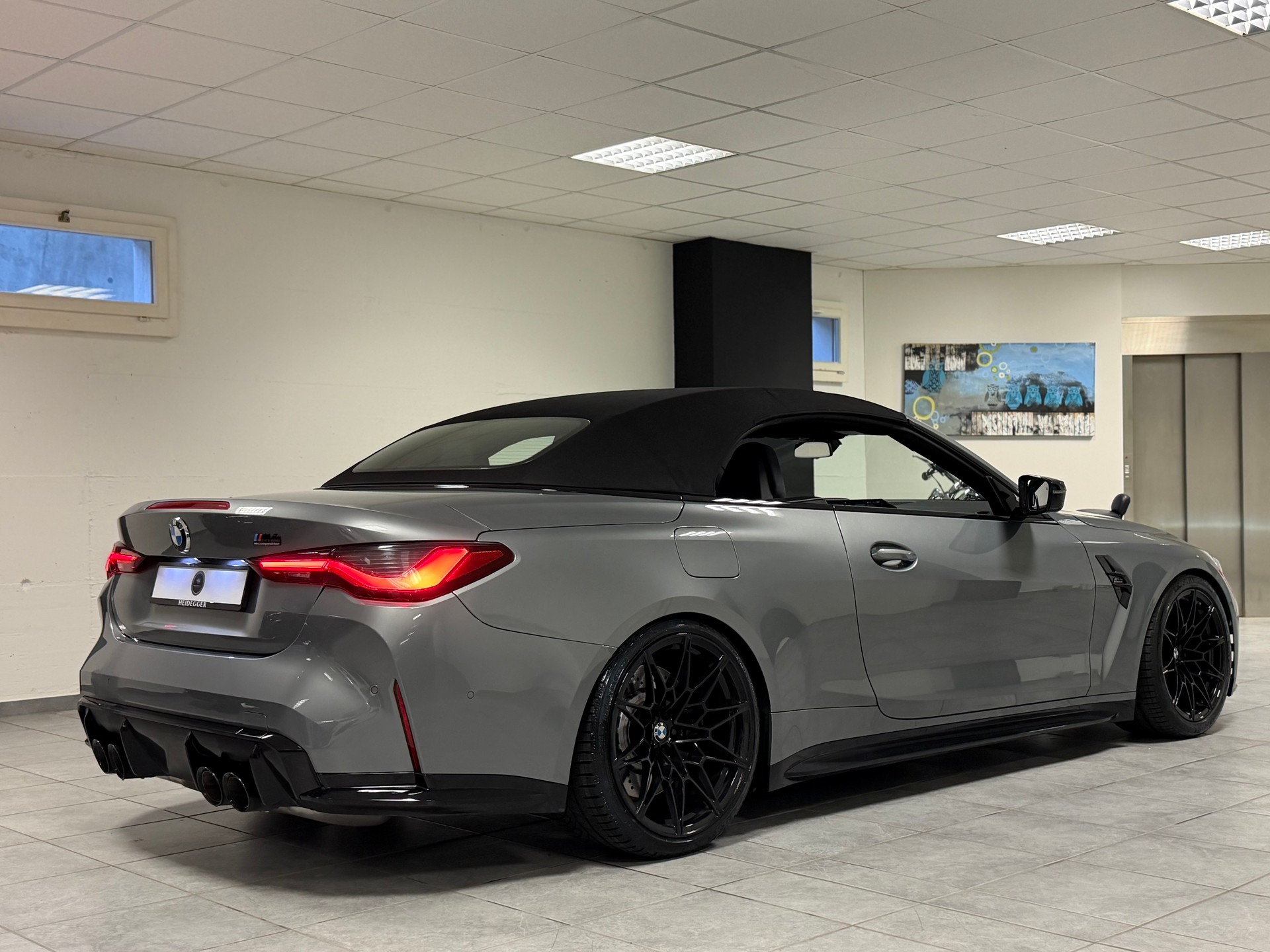 BMW M4 Cabrio Competition M xDrive-image-6