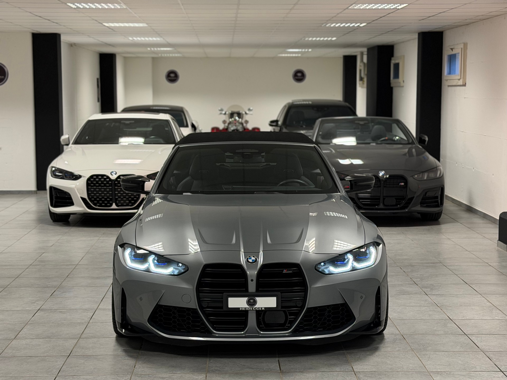 BMW M4 Cabrio Competition M xDrive-image-9