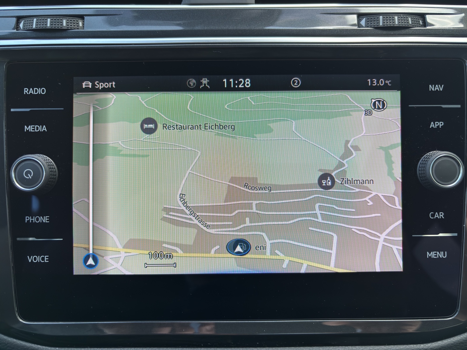 VW Tiguan 2.0TSI R 4Motion DSG mit AHK & Panorama-Ausstell-/Schiebedach-image-24