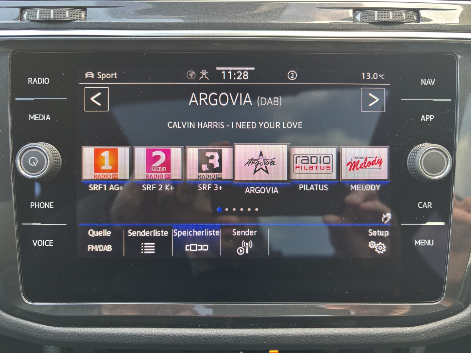 VW Tiguan 2.0TSI R 4Motion DSG mit AHK & Panorama-Ausstell-/Schiebedach-image-21