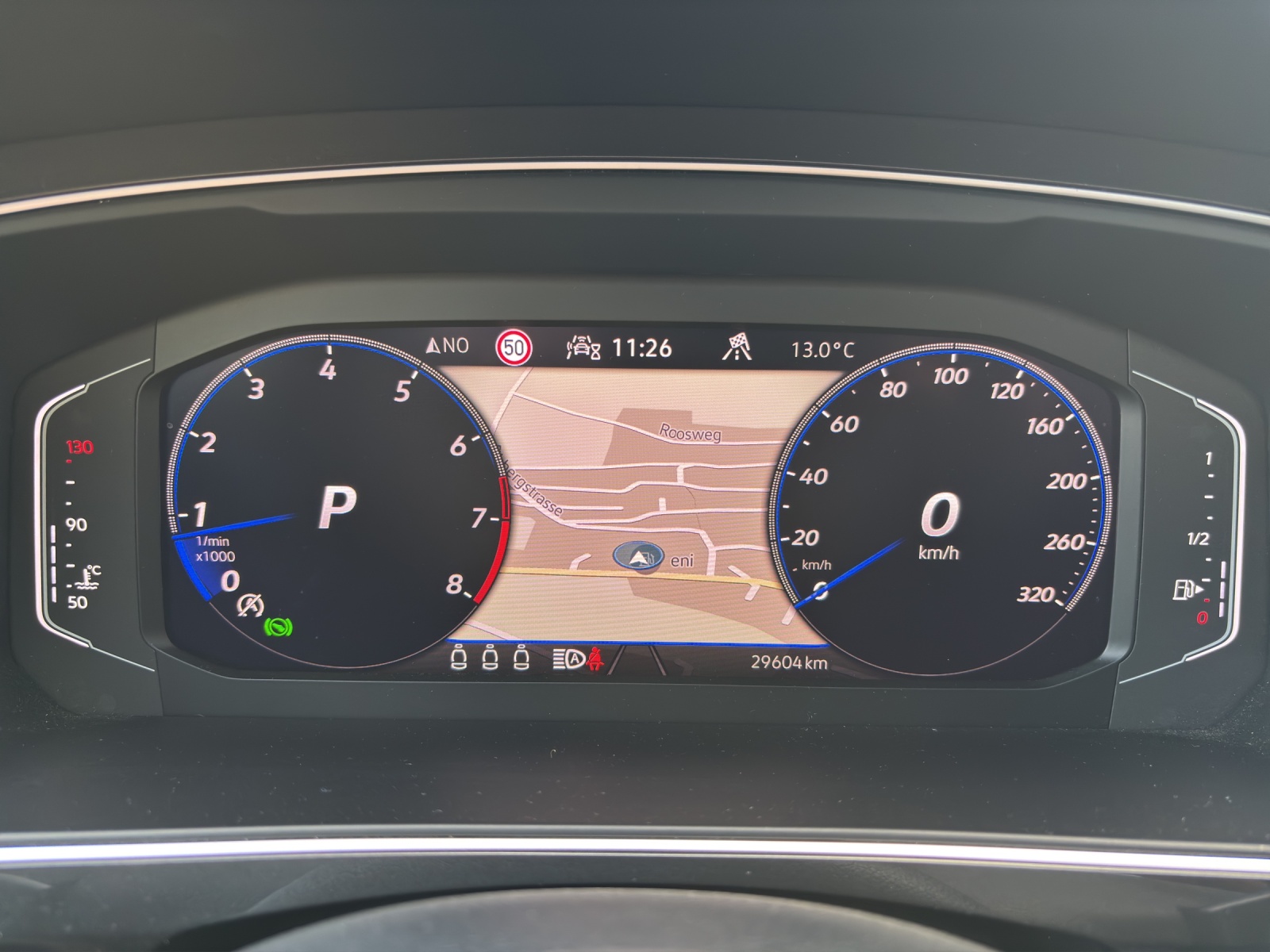 VW Tiguan 2.0TSI R 4Motion DSG mit AHK & Panorama-Ausstell-/Schiebedach-image-16
