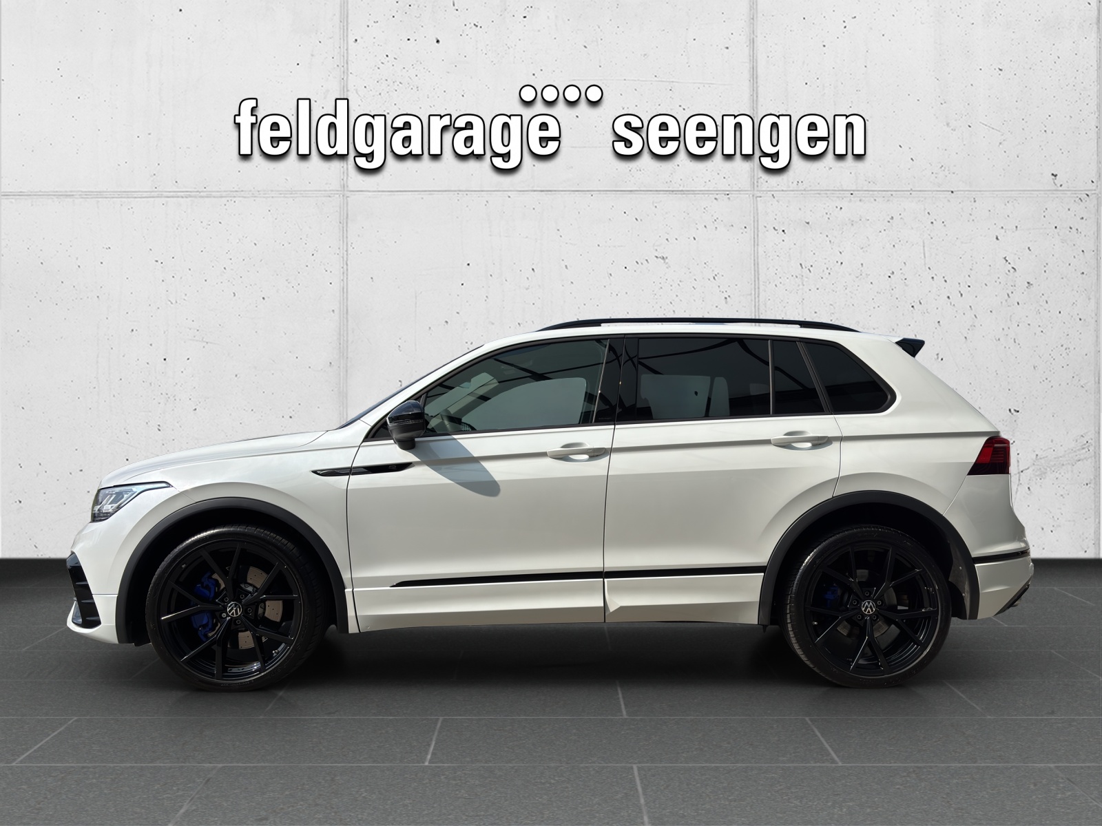 VW Tiguan 2.0TSI R 4Motion DSG mit AHK & Panorama-Ausstell-/Schiebedach-image-1