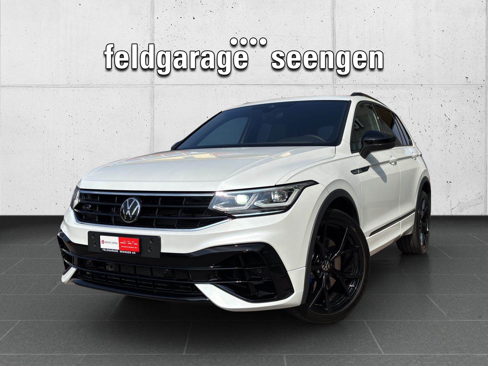VW Tiguan 2.0TSI R 4Motion DSG mit AHK & Panorama-Ausstell-/Schiebedach-image-0