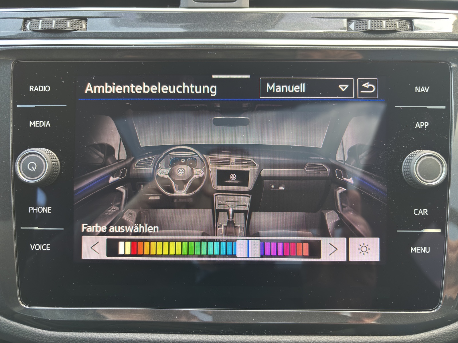VW Tiguan 2.0TSI R 4Motion DSG mit AHK & Panorama-Ausstell-/Schiebedach-image-26