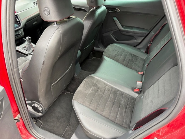 SEAT Arona 1.5 TSI Evo FR-image-11