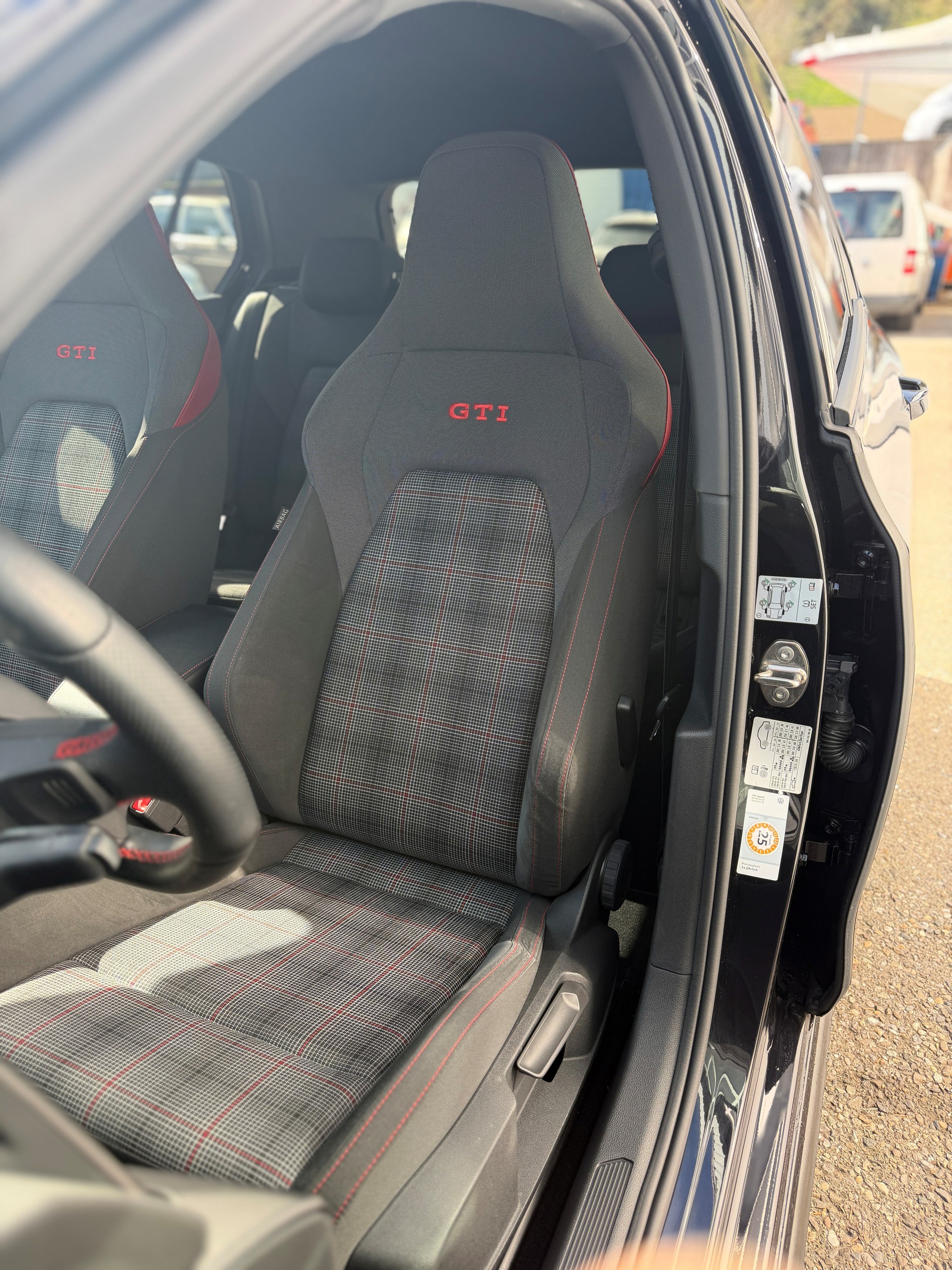 VW Golf 2.0 TSI GTI DSG-image-10
