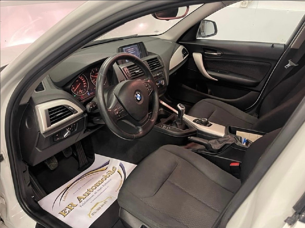 BMW 116d Efficient-Dynamics Edition Urban Line-image-10