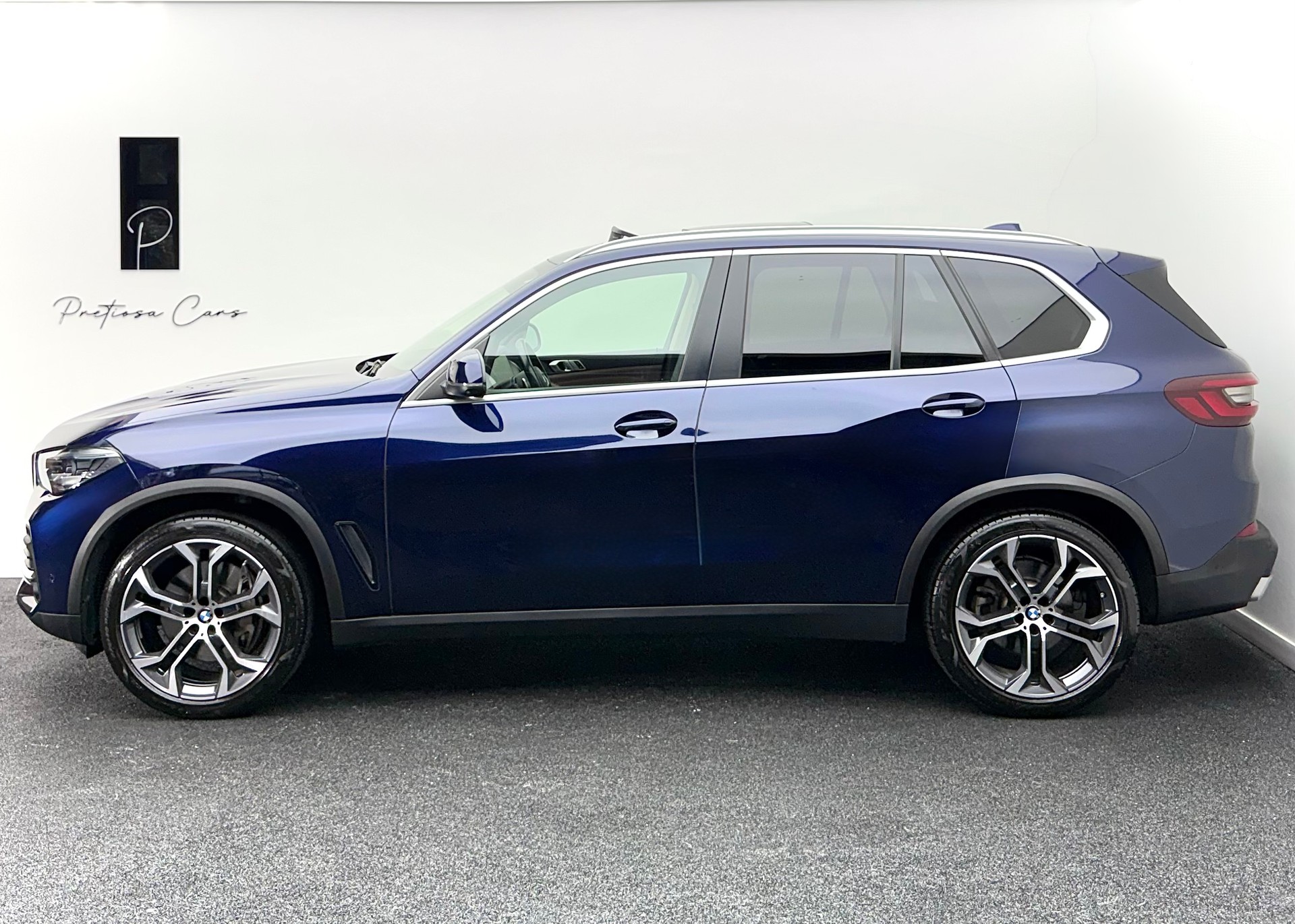 BMW X5 xDrive 48V 40d Steptronic PANORAMADACH-showroom-element-3