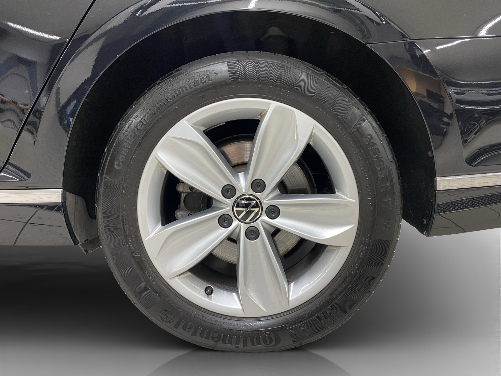 VW Passat 2.0 TDI BMT Elegance 4Motion DSG-image-15