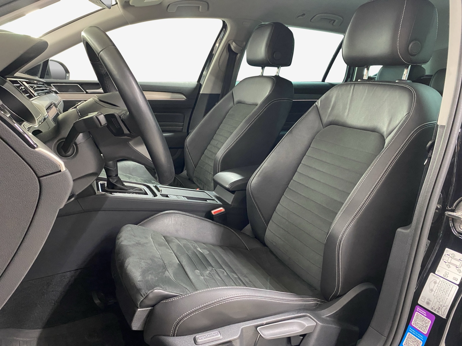 VW Passat 2.0 TDI BMT Elegance 4Motion DSG-image-7