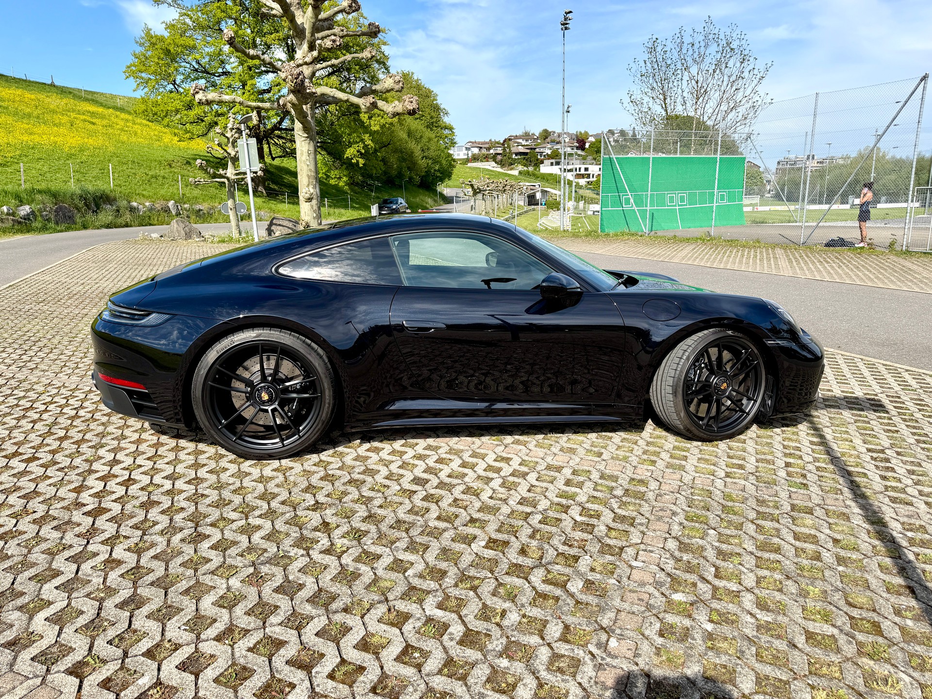 PORSCHE 911 Carrera 4 GTS-image-1
