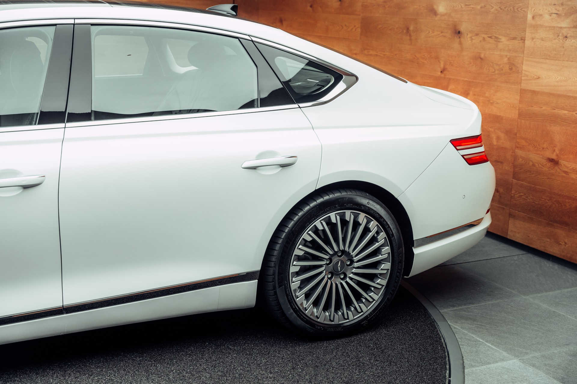 GENESIS G80 Electrificed Luxury 87,2kWh AWD-image-18