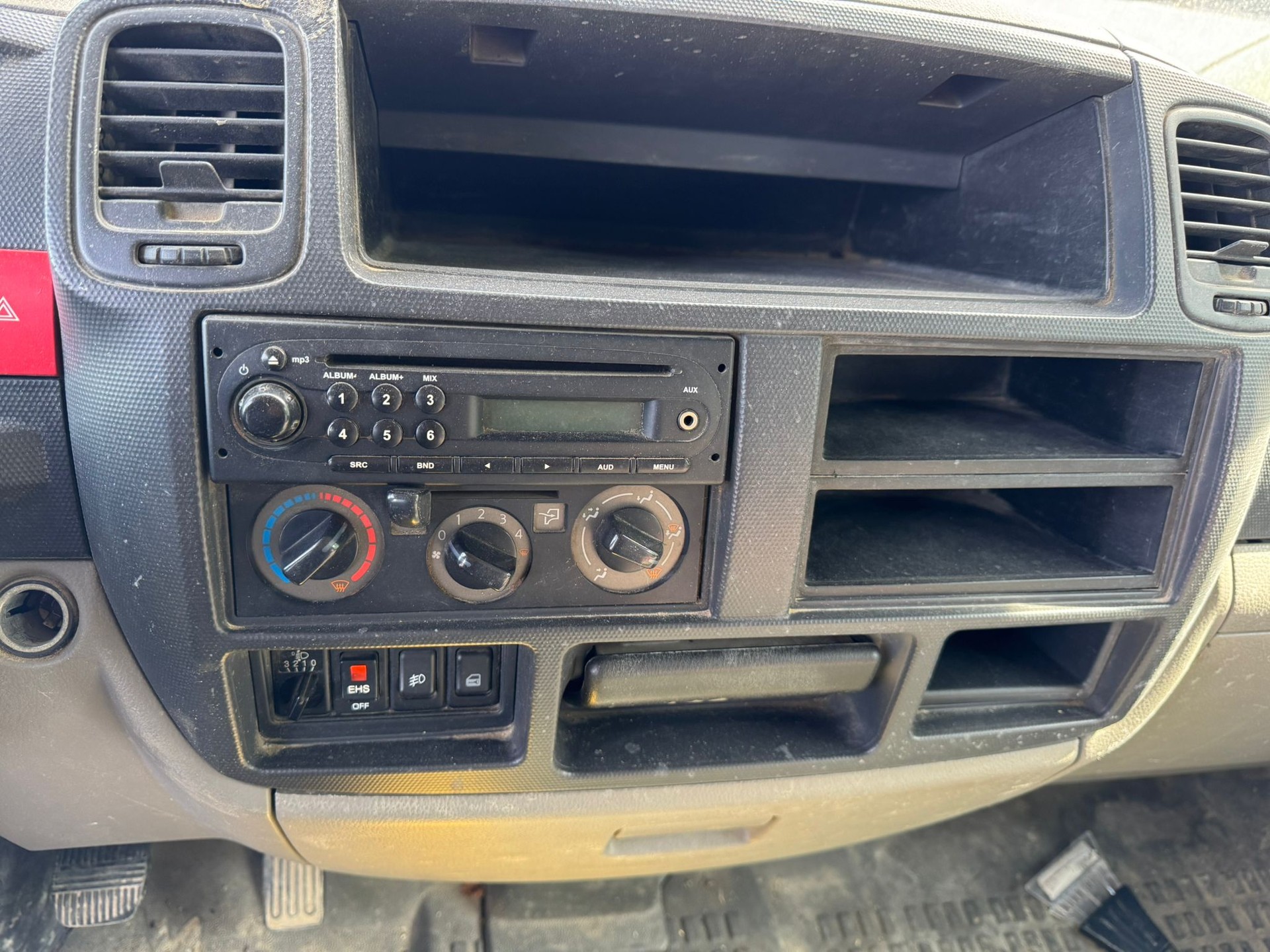NISSAN 3 seite Kipper Cabstar Comfort 35.13-image-7