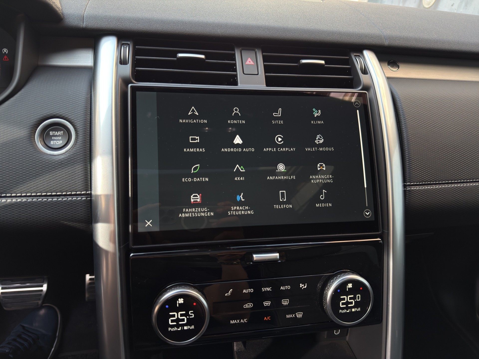 LAND ROVER Discovery 3.0 D I6 250 Dynamic HSE-image-13