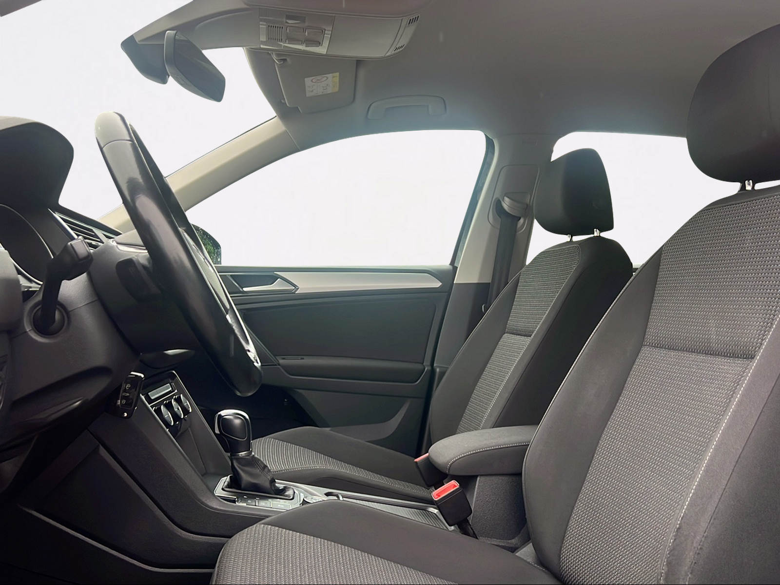 VW Tiguan 1.4TSI ACT Trendline 4Motion DSG-image-10
