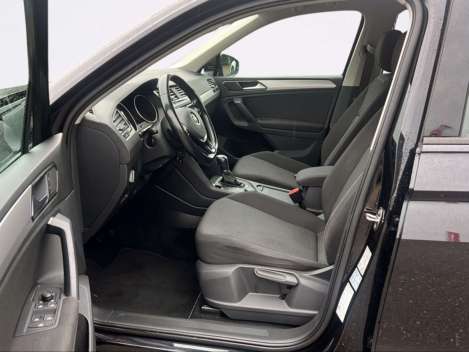 VW Tiguan 1.4TSI ACT Trendline 4Motion DSG-image-9
