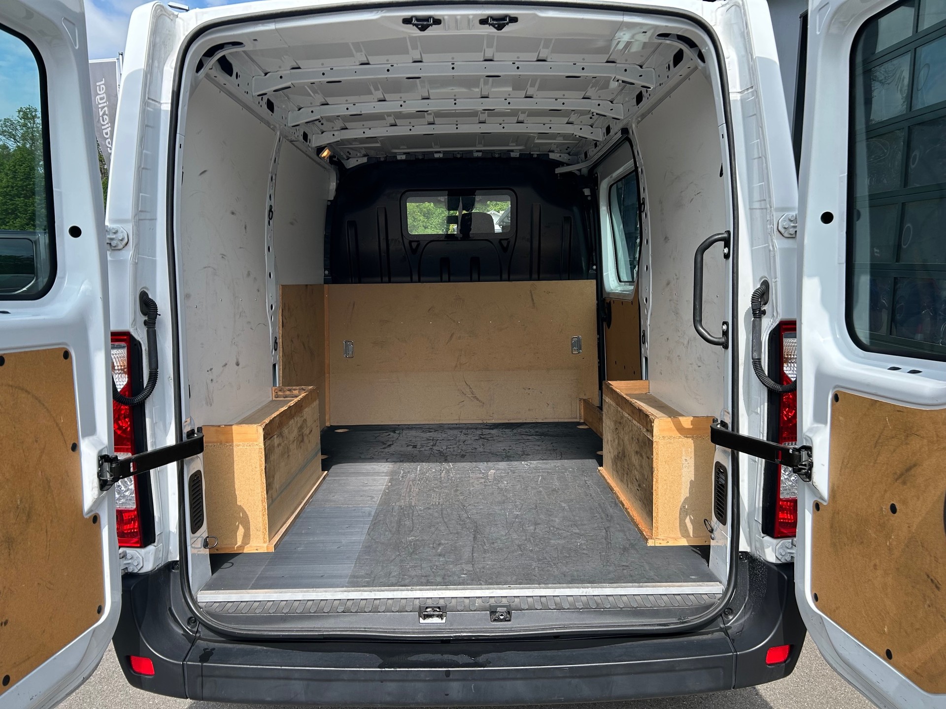 RENAULT Master T33 2.3 Blue dCi 135 L1H2-image-4