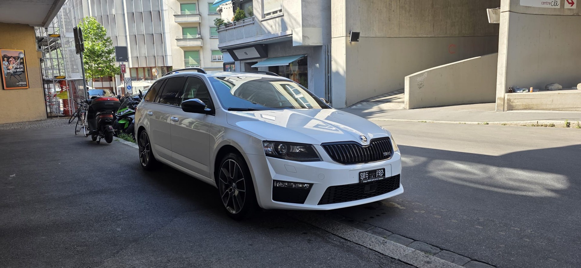 SKODA Octavia Combi 2.0 TDI RS Prag 4x4 DSG-showroom-element-2