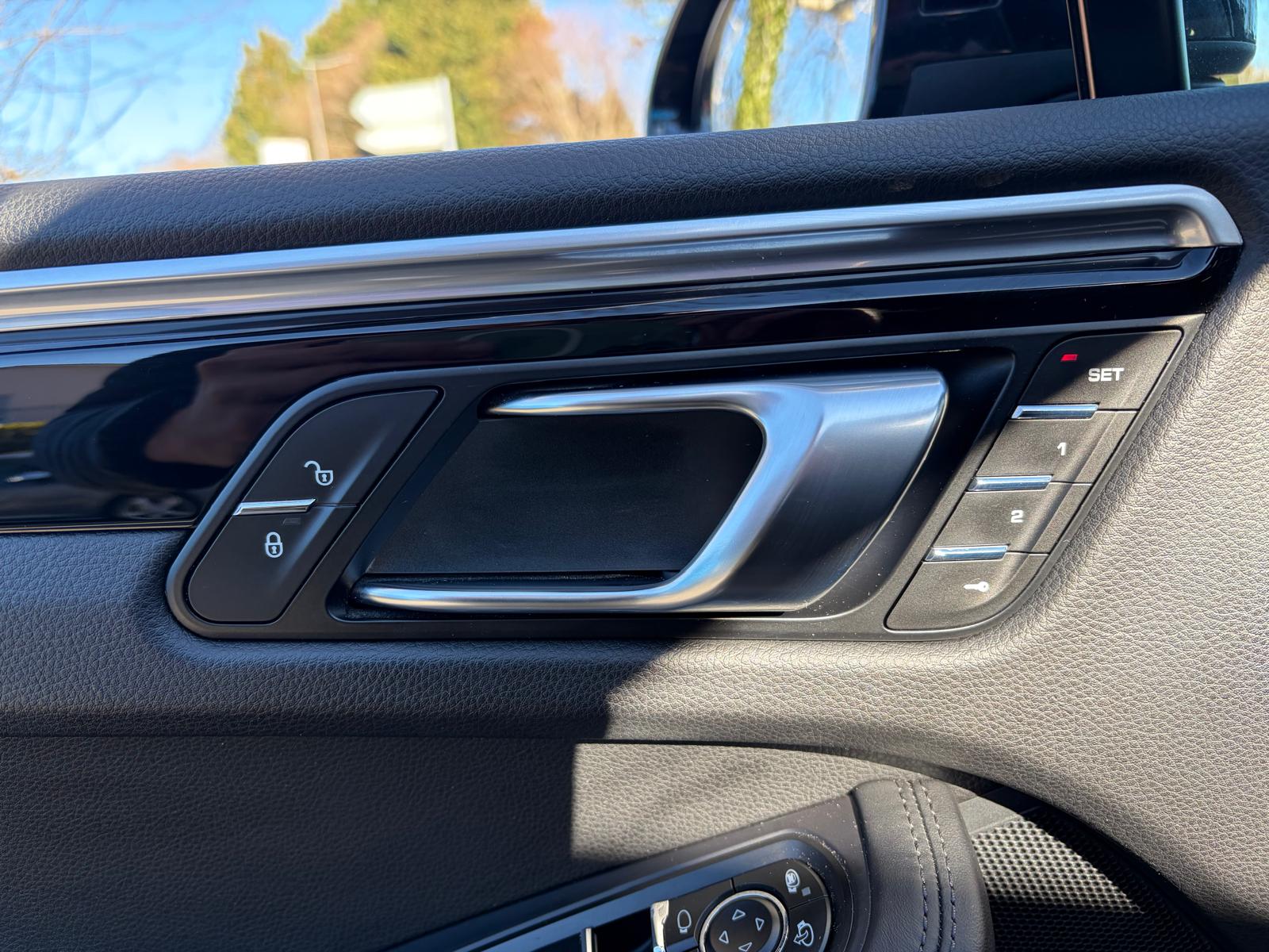 PORSCHE Macan S PDK-image-9